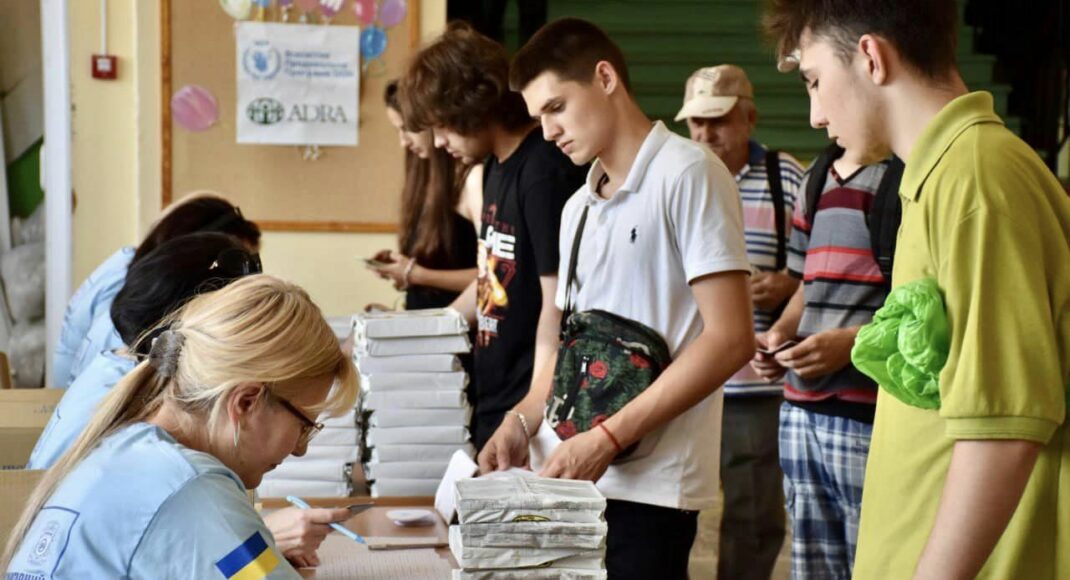 Студенты в Краматорске получили гуманитарную помощь