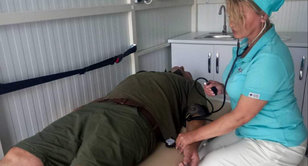 Передвижная амбулатория будет работать для переселенцев из Луганщины в Днепре: фото