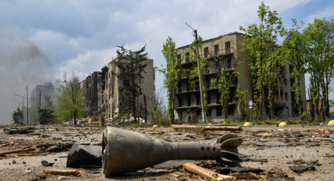 На Луганщині військові рф вдарили з неба по Надії і Новоєгорівці