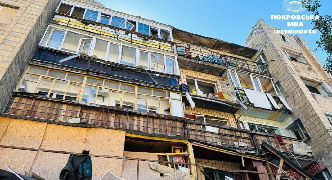 На території Покровської громади росіяни пошкодили 690 будинків