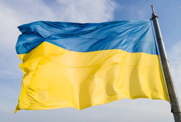 Над залізничними вокзалами Донецька, Луганська та Маріуполя замайорить український прапор, - Укрзалізниця