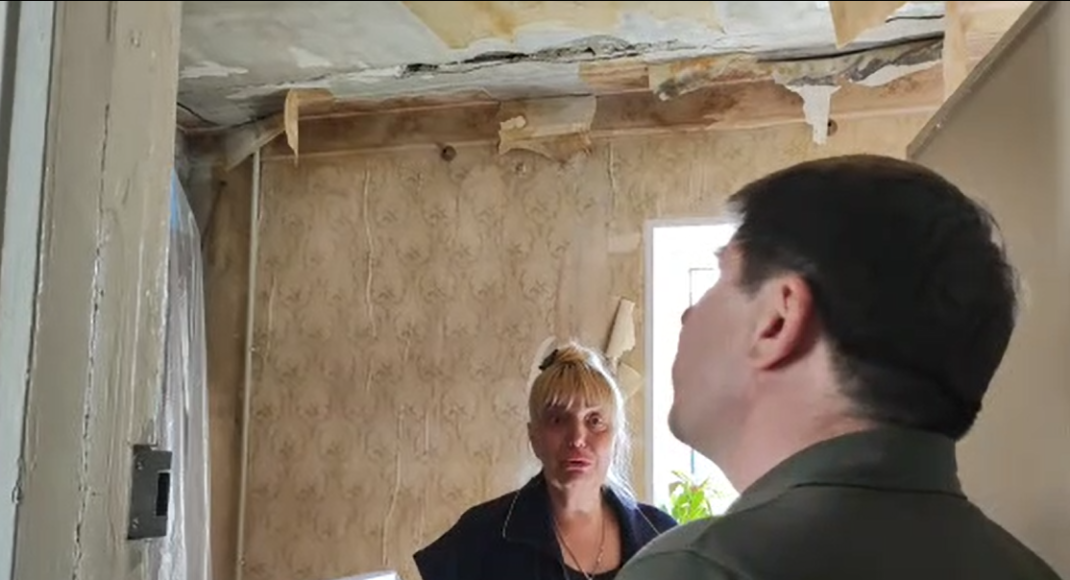 В оккупированной Макеевке после взрыва склада БК квартиры жителей страдают от дождей