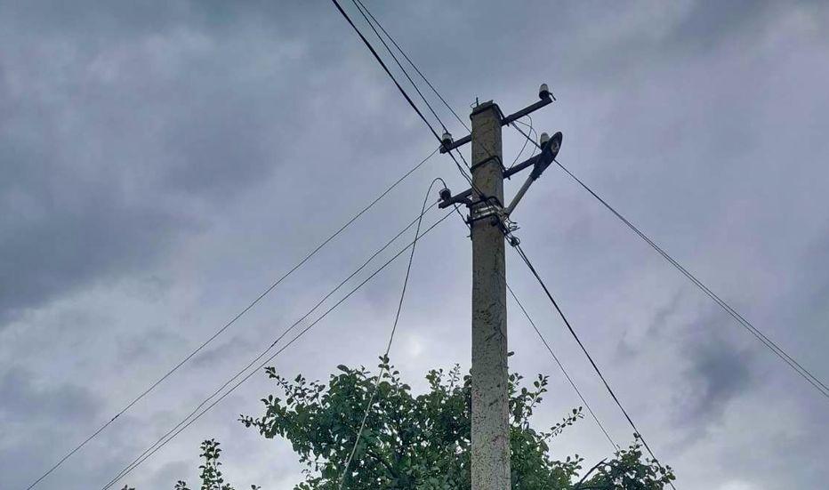В Донецкой области энергетики восстановили подачу света для 12 тыс. семей