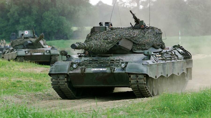 Германия предоставила Украине очередной пакет помощи: танки Leopard, радар и патроны