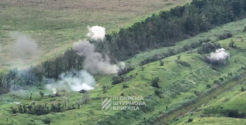 Українські військові показали танкову зачистку окупантів під Бахмутом: відео