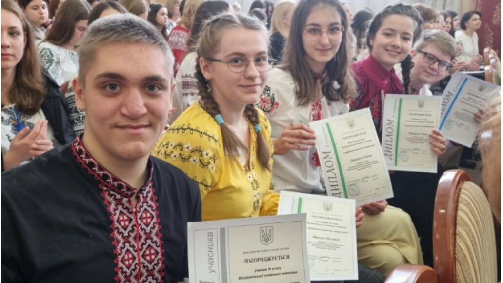 Найкращі учні Донеччини отримають стипендії та виплати на понад 300 тисяч гривень
