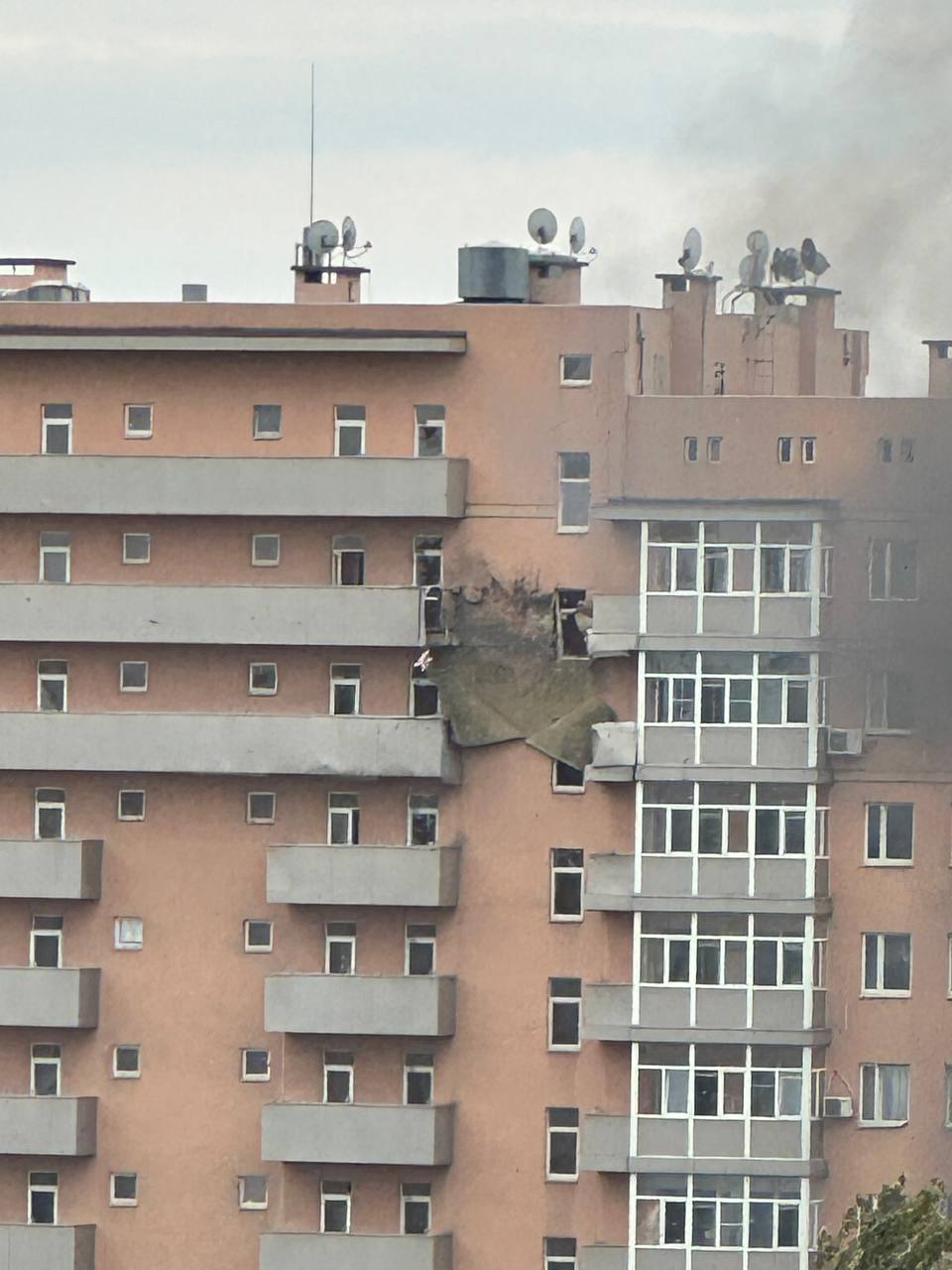 В центрі окупованого Донецька побачили вибухи