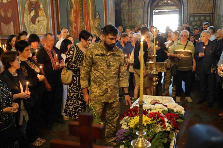 У Києві попрощалися українським вченим, релігієзнавцем та колишнім полоненим невизнаної "днр": фото
