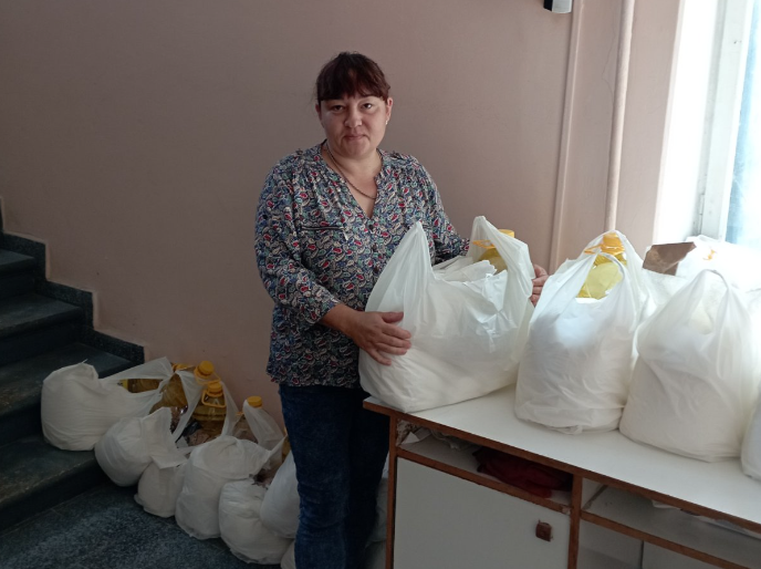Переселенці з Луганщини отримали набори допомоги від ООН у Кропивницькому
