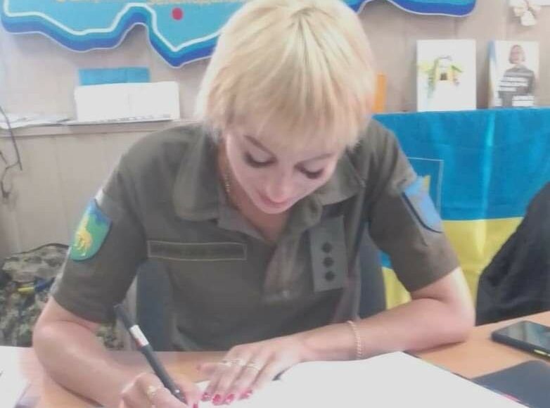 Зеленский отметил офицера Луганской бригады ТРО
