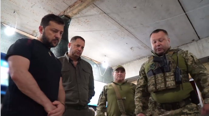 За сегодня Зеленский посетил 8 боевых бригад в Донецкой области: видео