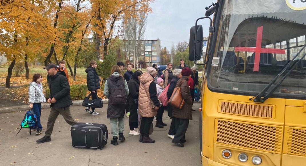 З Донеччини евакуювали ще 30 дітей, — ДСНС