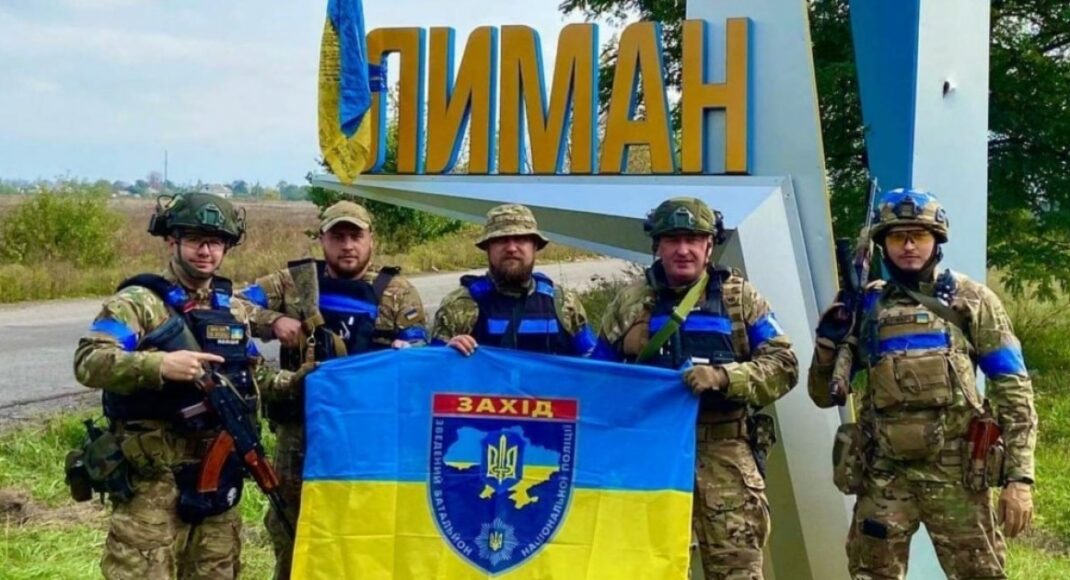 Рік тому над деокупованим Лиманом знов замайорів український прапор (відео)