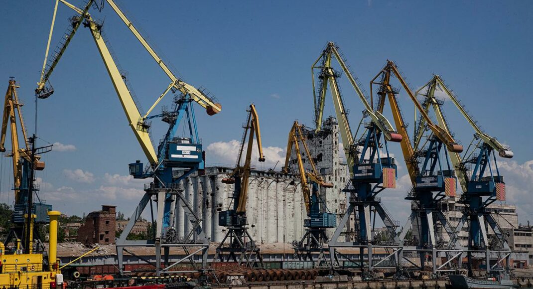 В порту оккупированного Мариуполя зафиксировали первый российский корабль с начала 2024 года