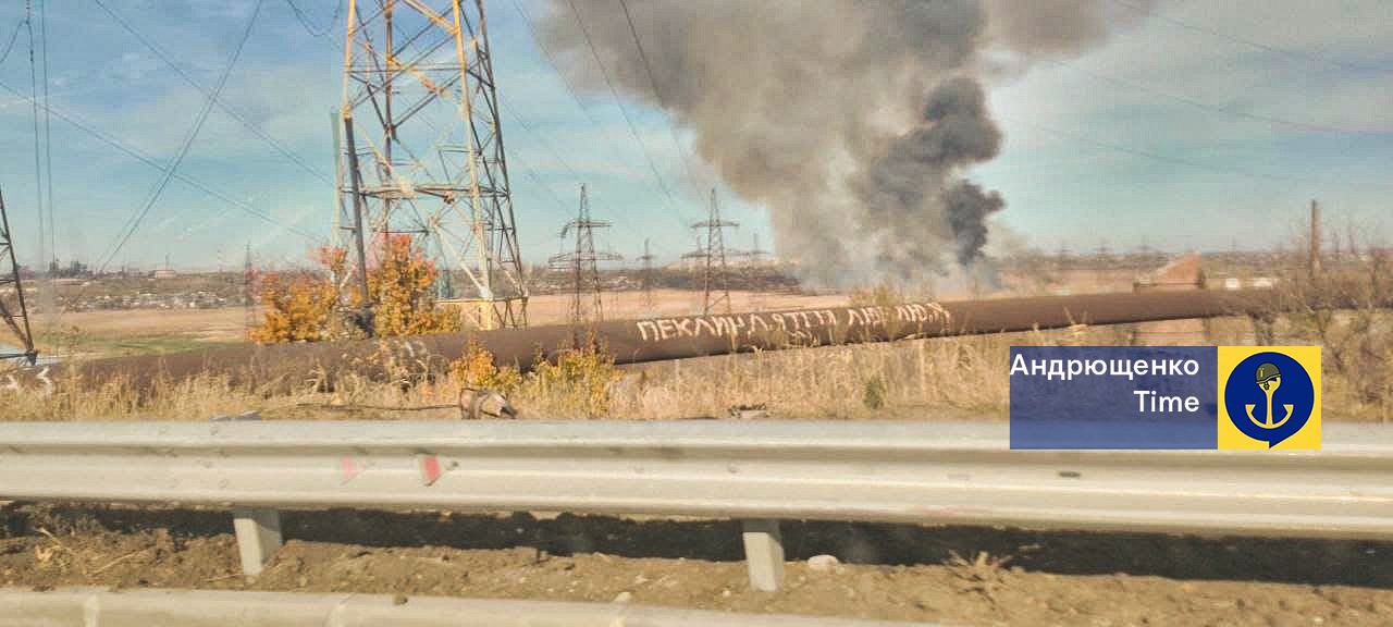 В окупованому Маріуполі спалахують пожежі через розмінування біля Азовсталі (фото)