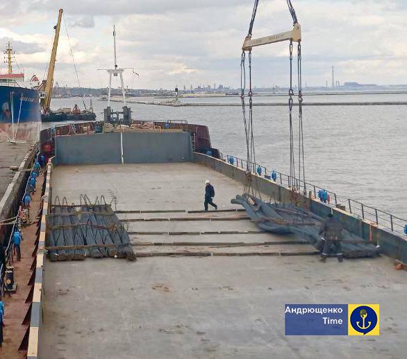 З Маріупольського порту вийшло чергове судно, завантажене "металопродукцією": фото