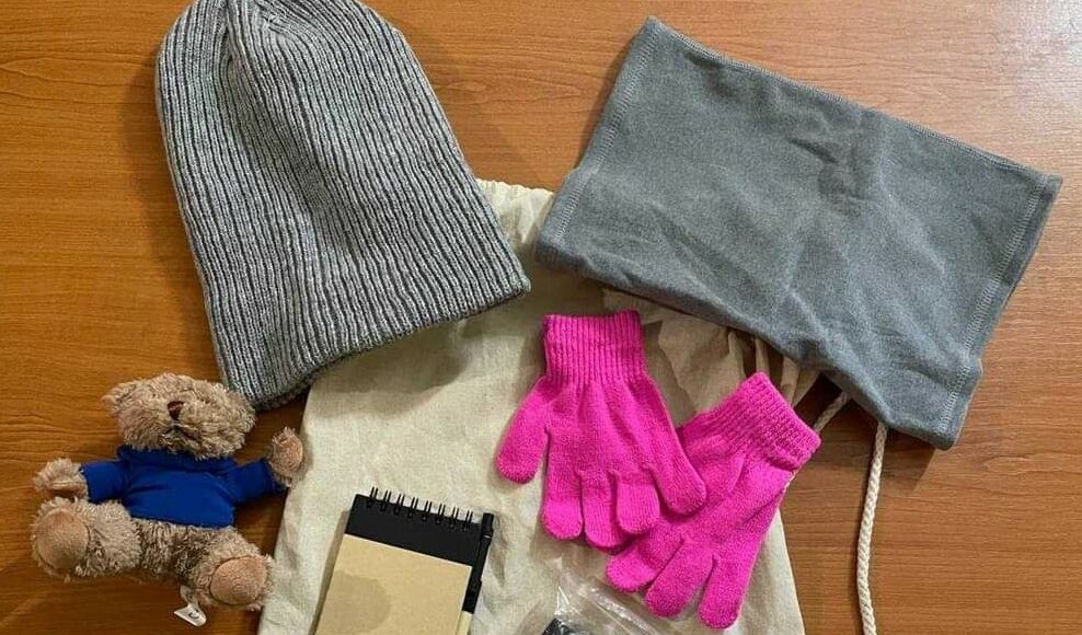 У хабах Кремінщини в Києві, Рівному та Дніпрі переселенці можуть отримати теплі речі й рюкзаки для дітей