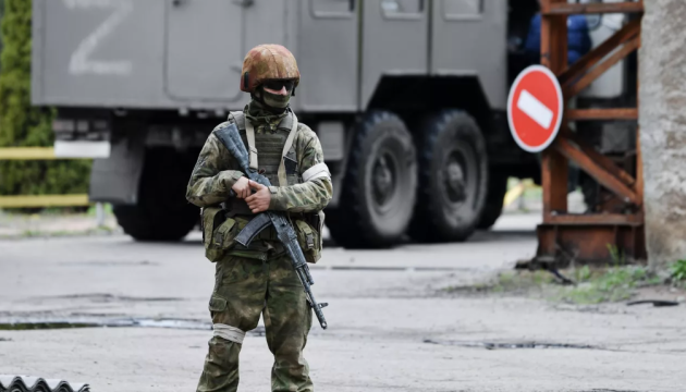 Захватчики усиливают проверки на оккупированной Луганщине