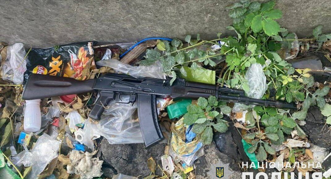 У Костянтинівці чоловік напідпитку стріляв з автомата у багатоповерхівку
