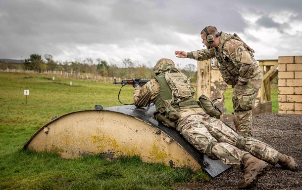 Великобритания до конца года подготовит более 30 тысяч украинских военных
