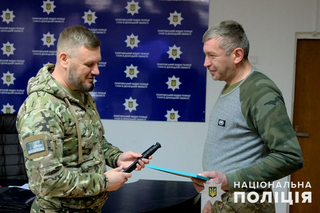 На передовій біля Авдіївки військові та поліція врятували людину, яка пробула під завалами 6 днів