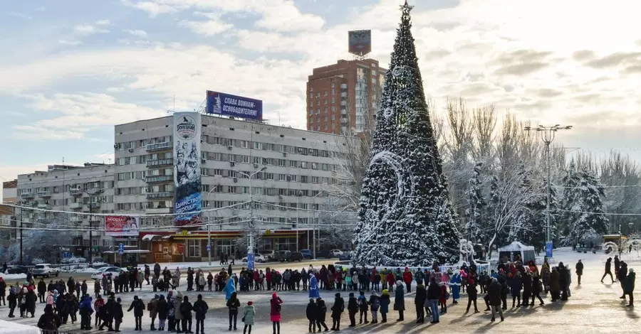 В окупованому Донецьку бойовики "днр" не встановлюватимуть новорічну ялинку