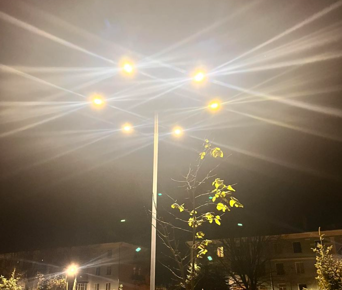 В Краматорске постепенно восстанавливают уличное освещение
