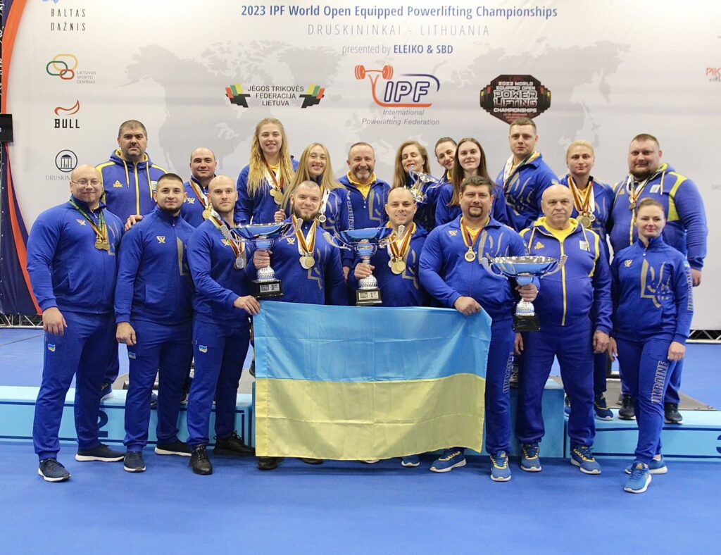 Спортсмени з Краматорська взяли "золото" на чемпіонаті світу з пауерліфтингу