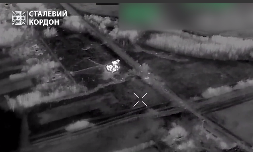 На Купянском направлении украинские военные уничтожили блиндаж оккупантов (видео)