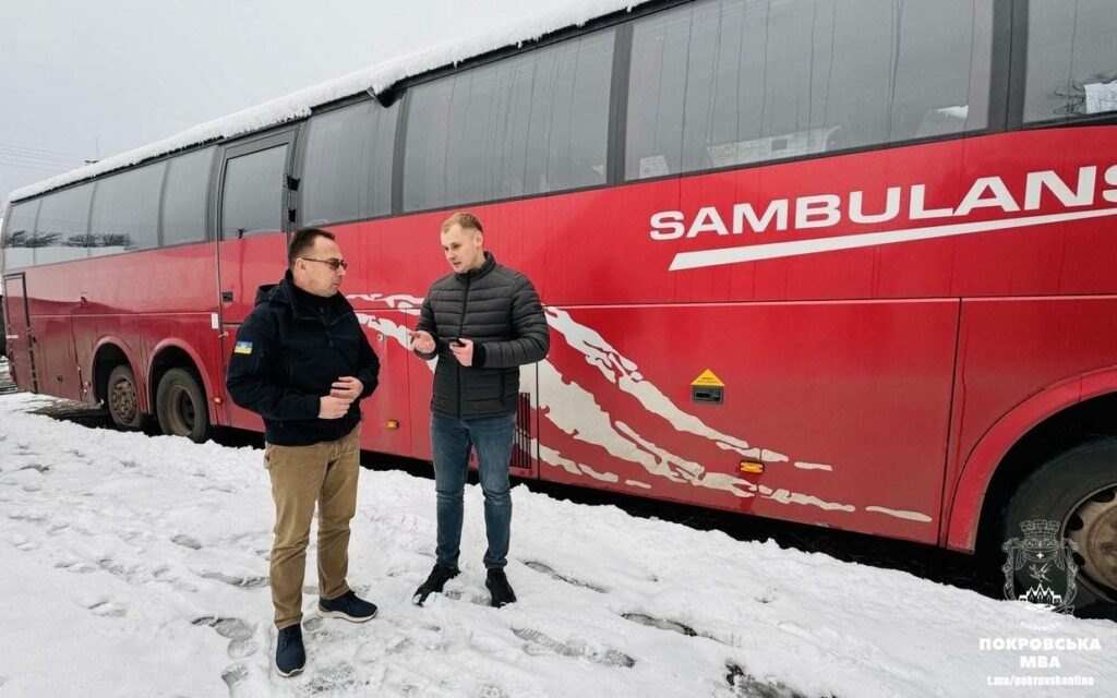 Покровськ отримав сучасний автобус в подарунок від Швеції (фото)