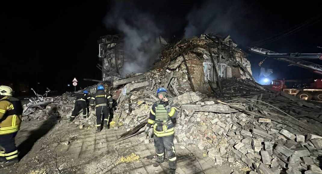 10 раненых людей, среди них 4 ребенка: армия рф ночью атаковала Покровский район