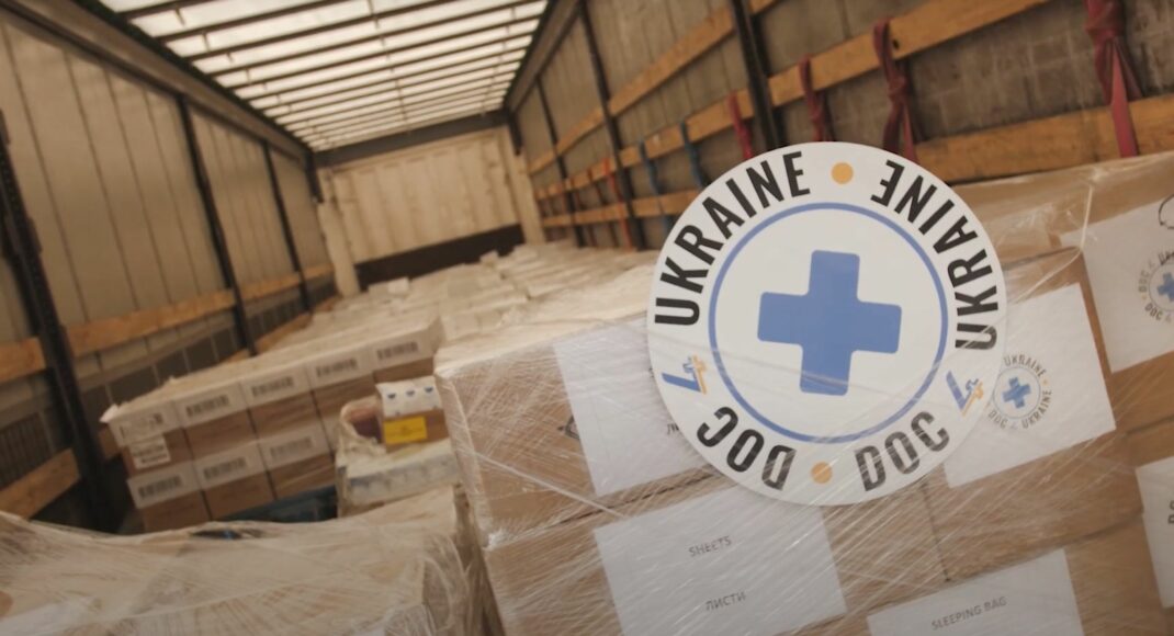 Волонтери відправлять в регіони 20 тонн харчів та одягу для сімей з дітьми та переселенців
