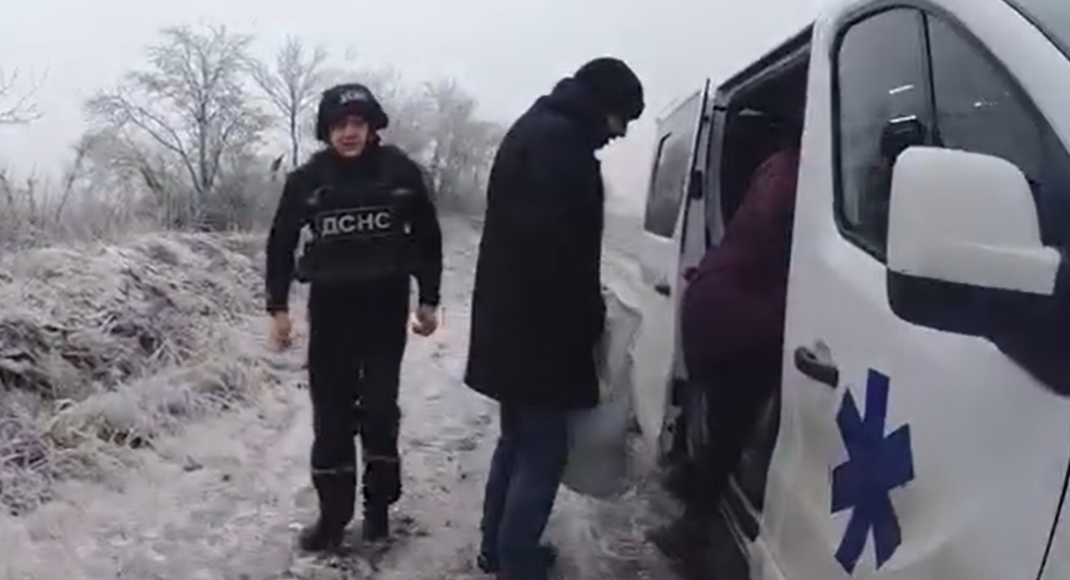 Чотирьох мешканців Авдіївки евакуювали рятувальники протягом минулої доби (відео)
