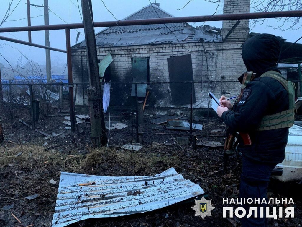 На Донеччині протягом доби росіяни завдали 17 ударів по цивільним: одна людина загинула, ще двох травмовано