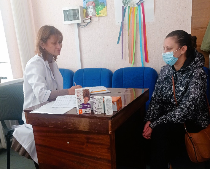 Переселенцы из Луганщины могут получить продуктовые наборы и лекарства в хабе в Кропивницком