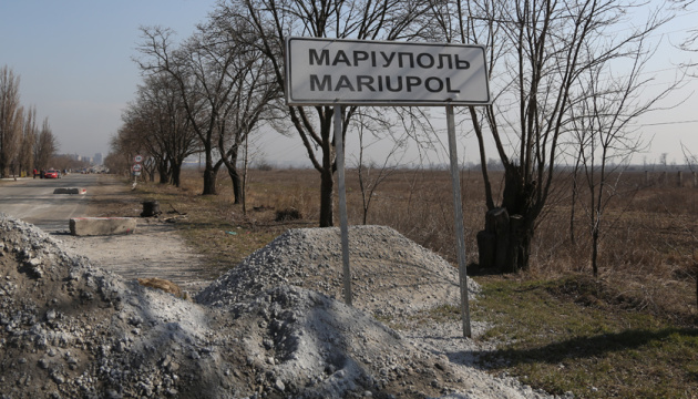 На въезде в Мариуполь военные рф массово расширяют оборонительные сооружения, — Андрющенко