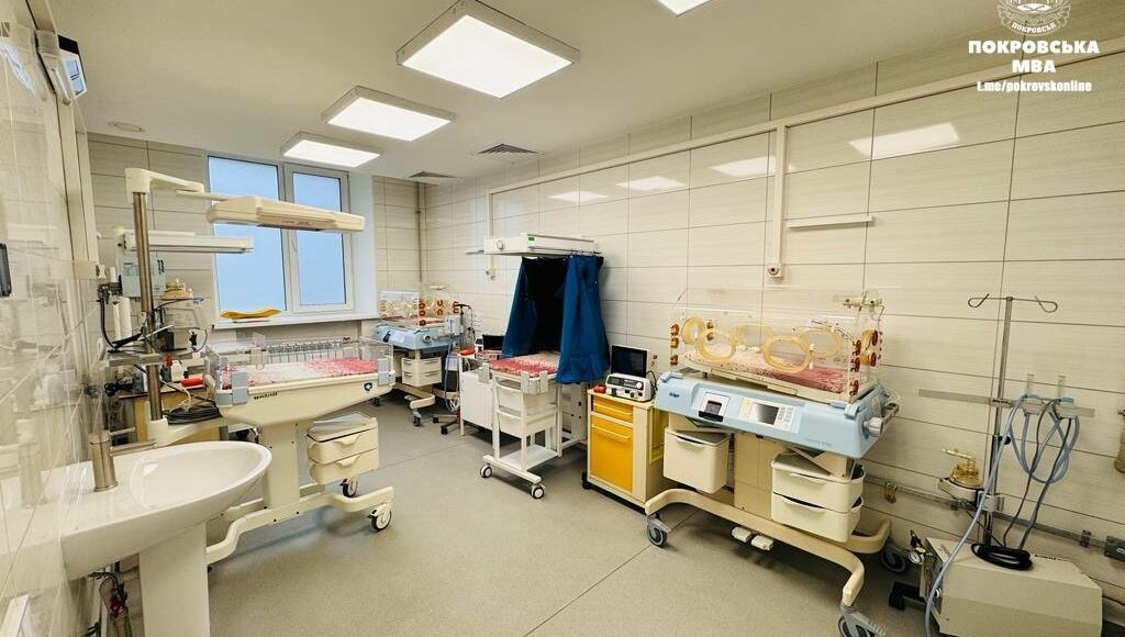У Покровському перинатальному центрі відкрили оновлене відділення виходжування недоношених дітей (фото)