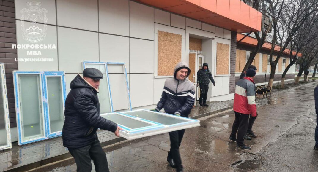 До Покровська міжнародні організації доставили понад 1000 віконних конструкцій в рамках відновлення