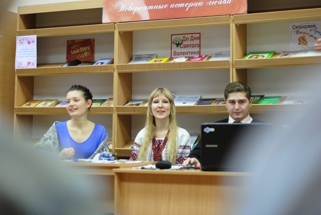 Український розмовний клуб у Донецьку