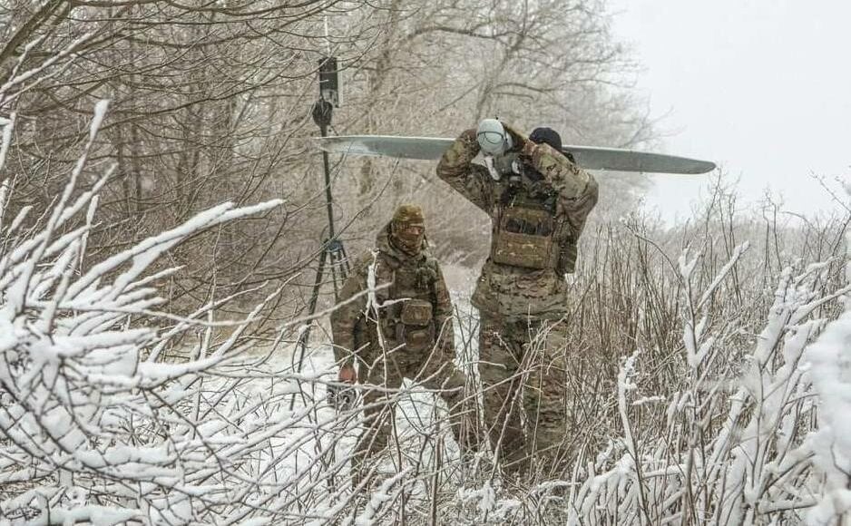 Украинские бойцы показали ликвидацию живой силы врага в снежных полях востока (видео)