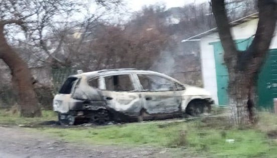 В окупованому Маріуполі партизани підірвали авто з російським офіцером: фото