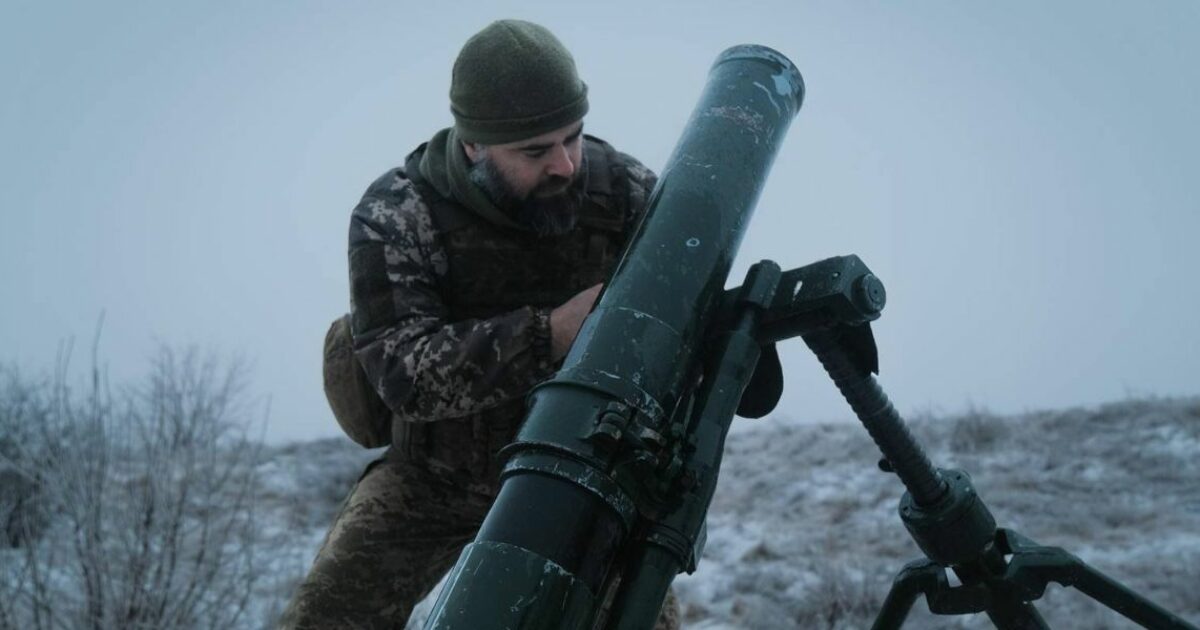 Міномет, БК і неодмінний кіт у бліндажі: як працює 56-та окрема ...