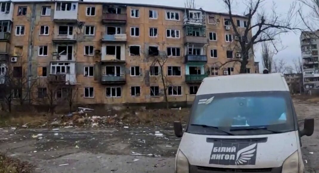 Глава Нацполиции рассказал об эвакуации, работе в сверхтяжелых условиях полицейских и фиксации повреждений и уничтожений домов в Донецкой области