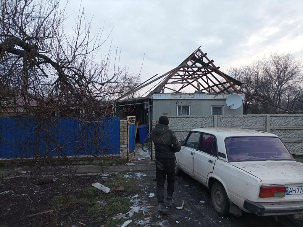 Внаслідок ворожого обстрілу Курахового 1 людина загинула і 1 — поранено