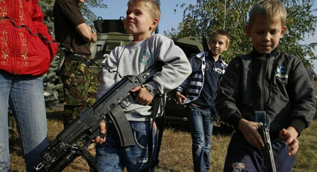 Коллаборанты, которые занимаются милитаризацией детей в оккупированном Луганске, учатся в российской Тюмени