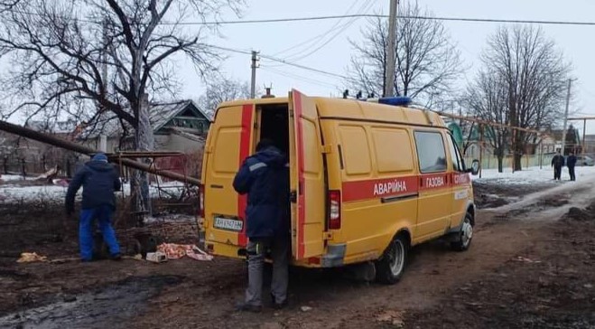 У Мирнограді фахівці завершують ліквідацію аварії на газопроводі внаслідок ворожого обстрілу