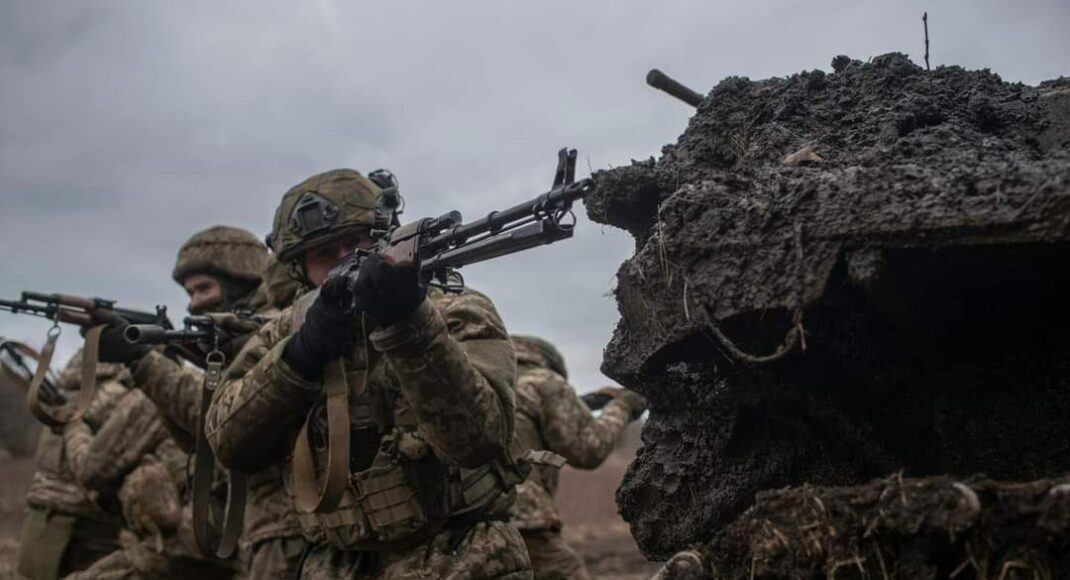 ЗСУ відбили атаки ворога поблизу Лиману, Бахмута та Авдіївки, завдають втрат окупантам на інших напрямках