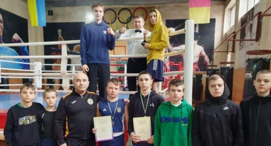 Юные боксеры из Донецкой области получили награды на соревнованиях в Каменском