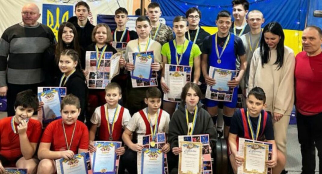 Ко Дню Соборности Украины в Донецкой области состоялся детский турнир по тяжелой атлетике