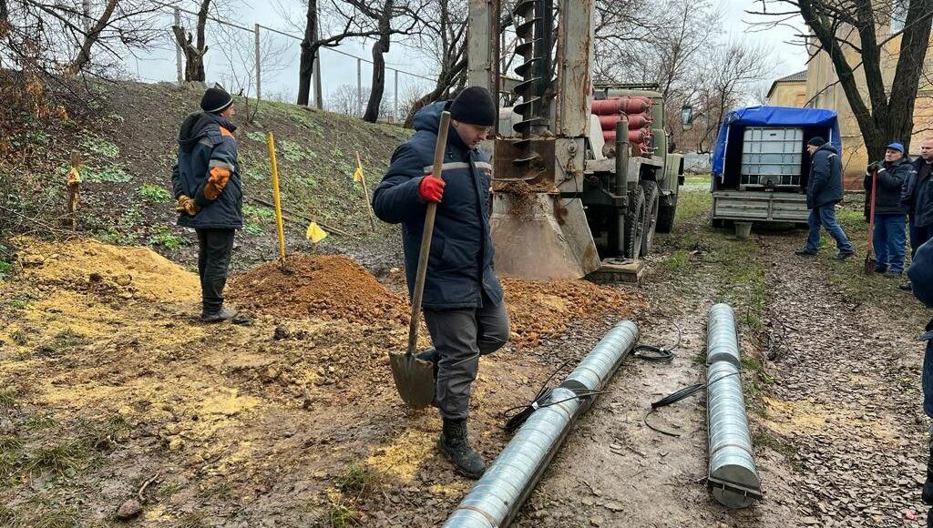 В Ильиновской громаде Донецкой области газовики восстанавливают газоснабжение в село Заря